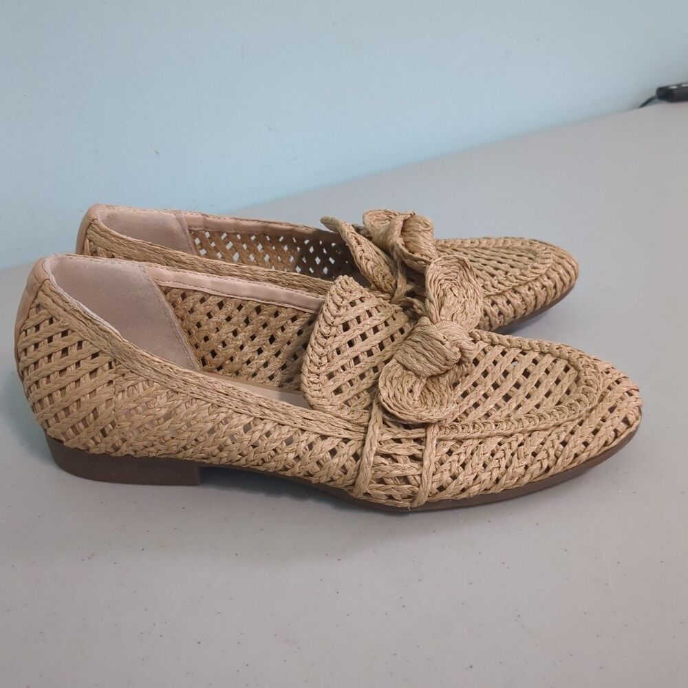 Charles David Women's Finite Crochet Raffia Flats US Sz. 7 1/2 M (Natural)